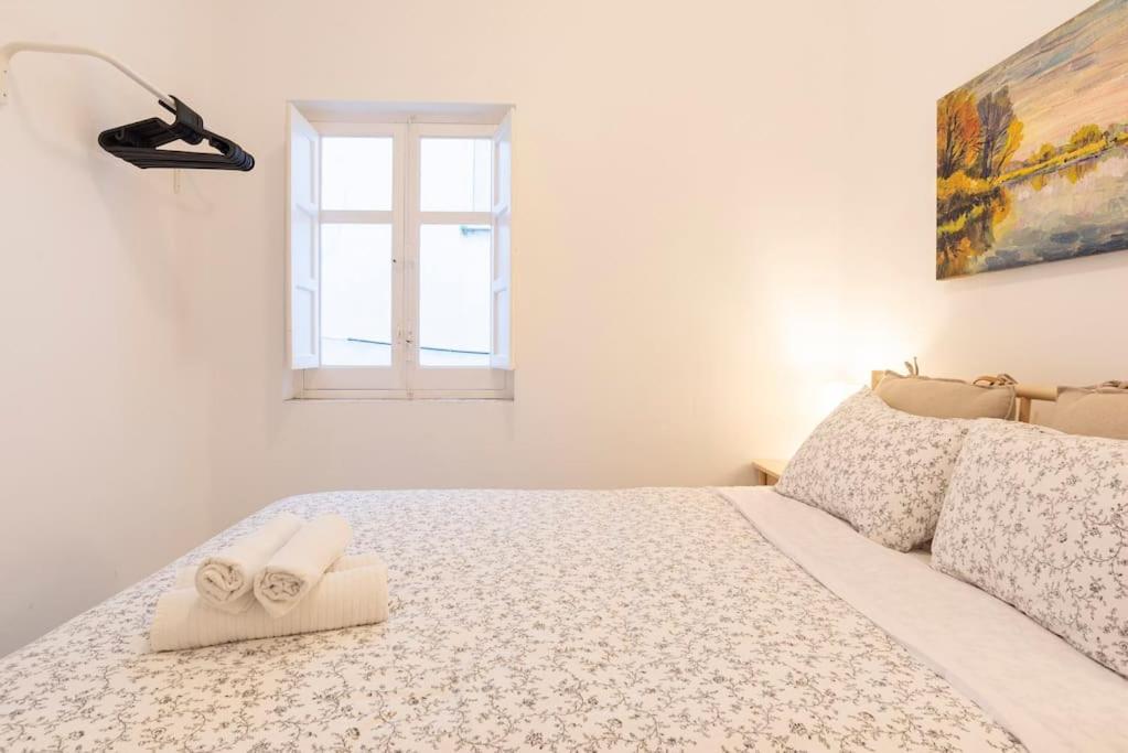 3 Bedroom Flat In Historic Centre Málaga Buitenkant foto